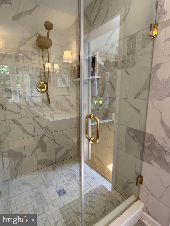 206 PINECREST DRIVE