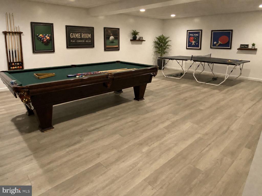 206 PINECREST DRIVE