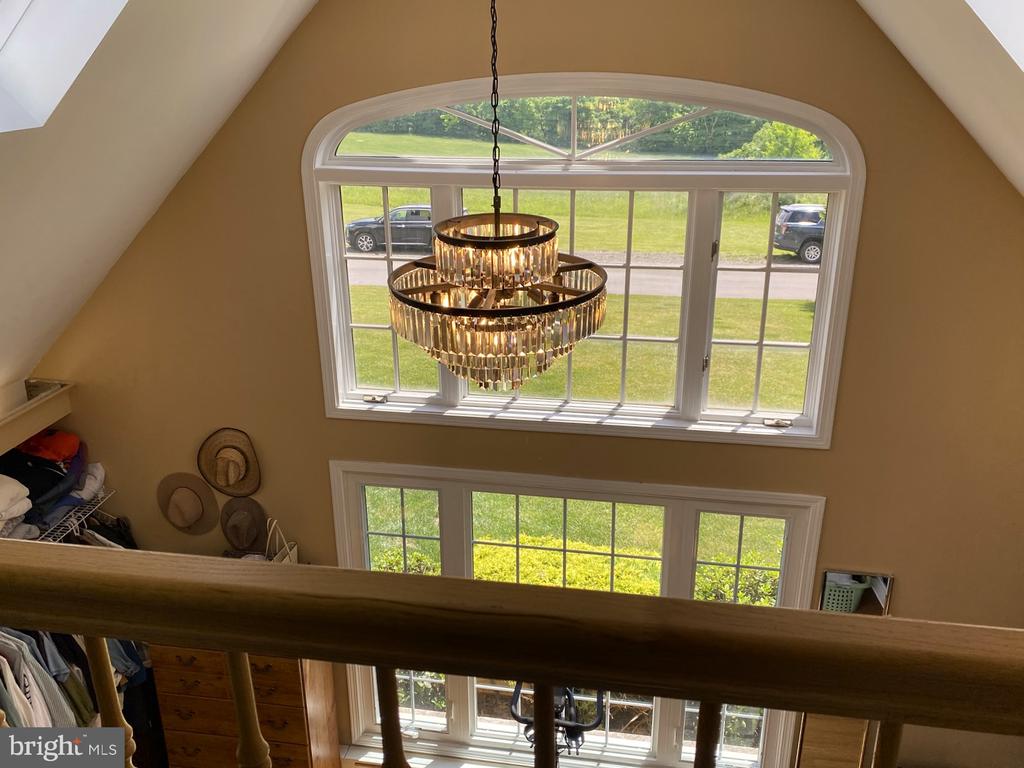 206 PINECREST DRIVE