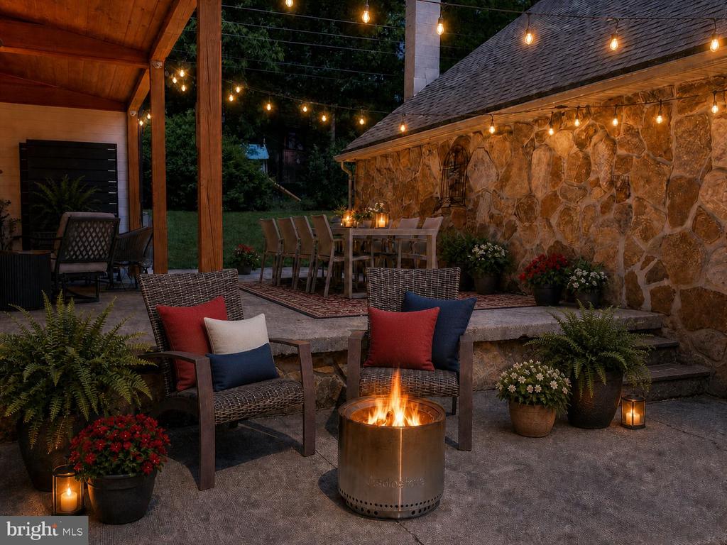 206 PINECREST DRIVE