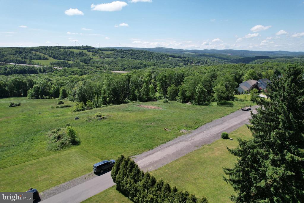 206 PINECREST DRIVE