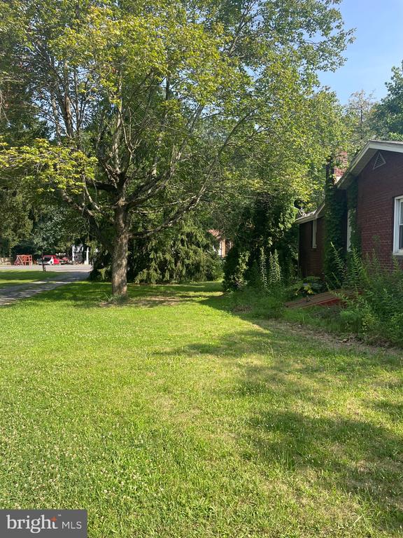 1147 BRADDOCK ROAD