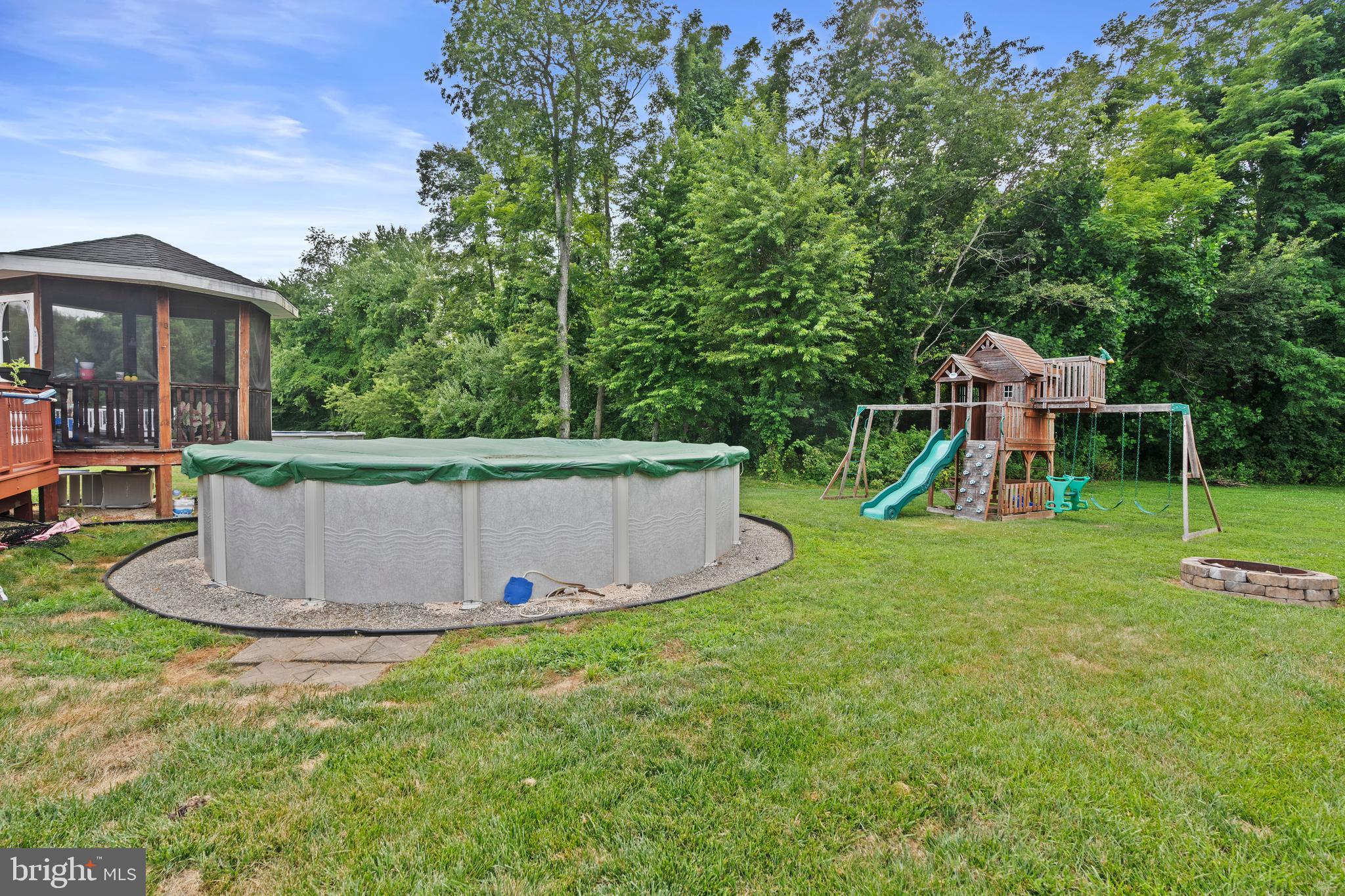 516 HIGHLAND DRIVE