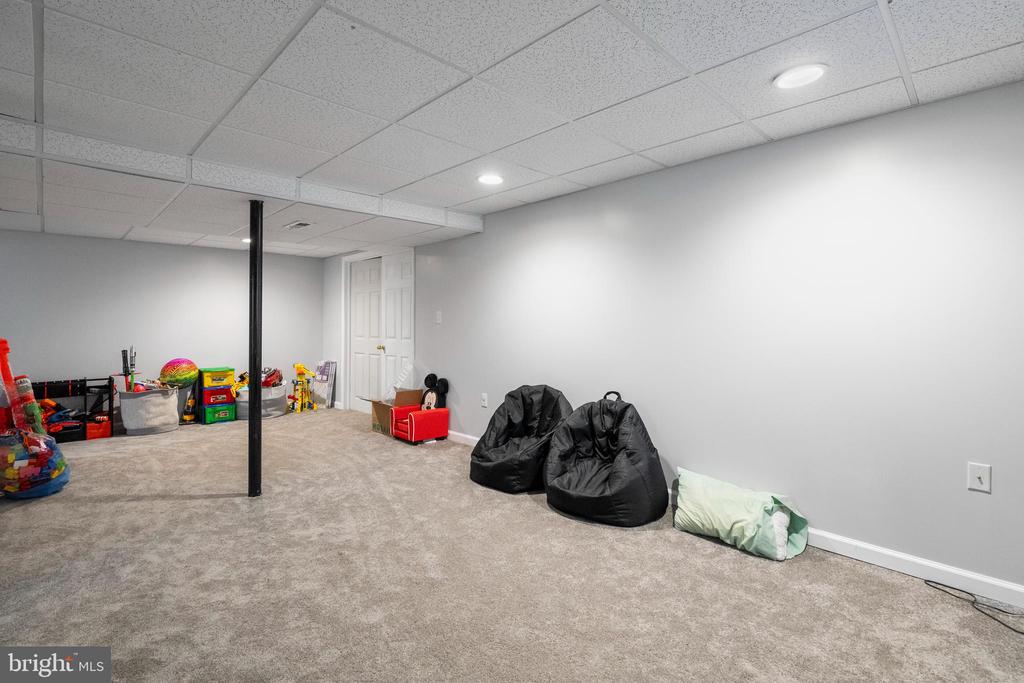 516 HIGHLAND DRIVE