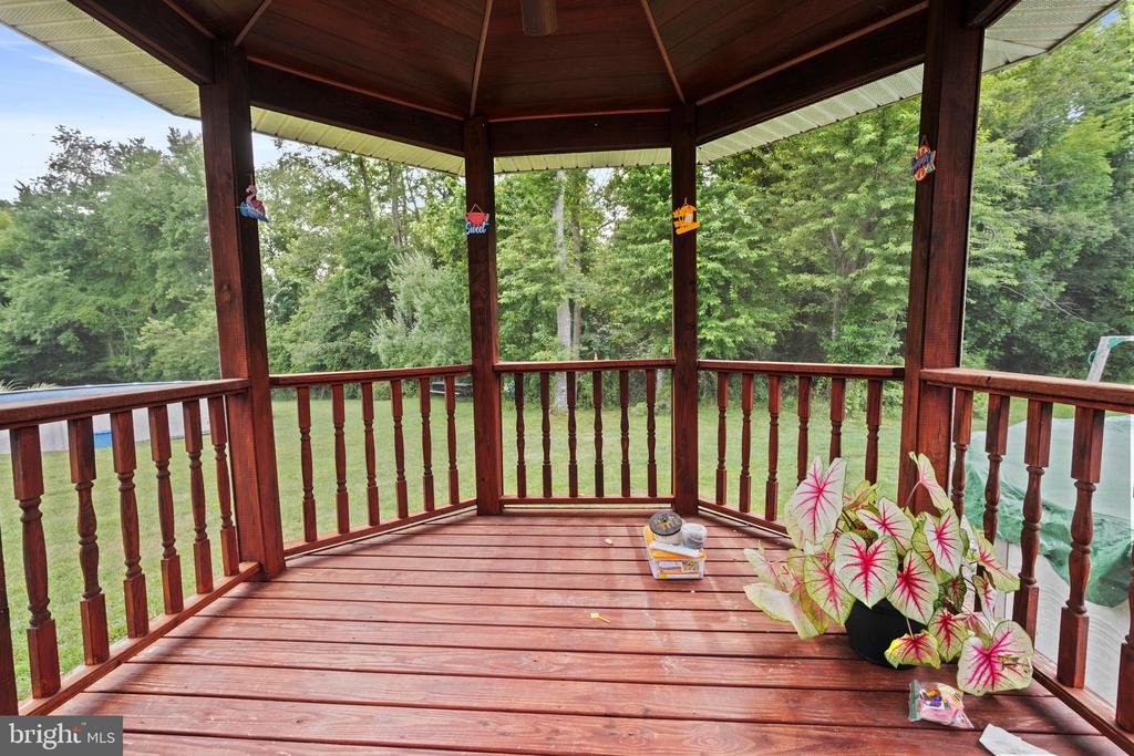 516 HIGHLAND DRIVE
