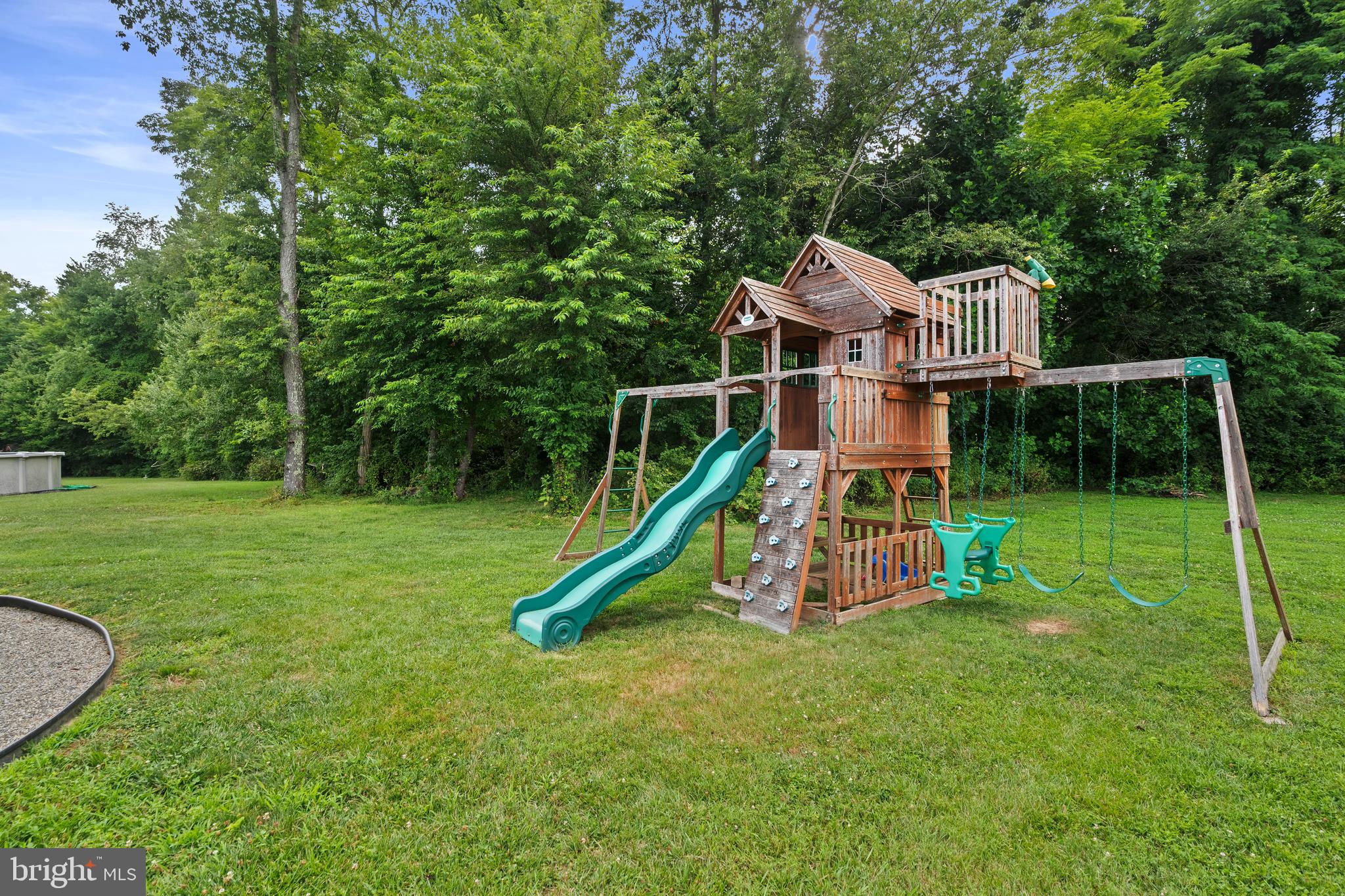 516 HIGHLAND DRIVE
