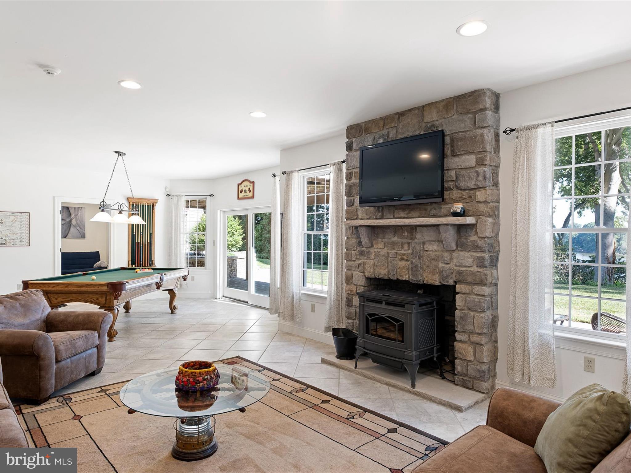 155 W TEAL POINT ROAD