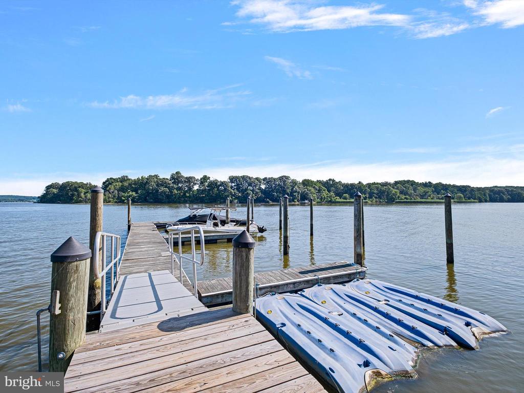 155 W TEAL POINT ROAD
