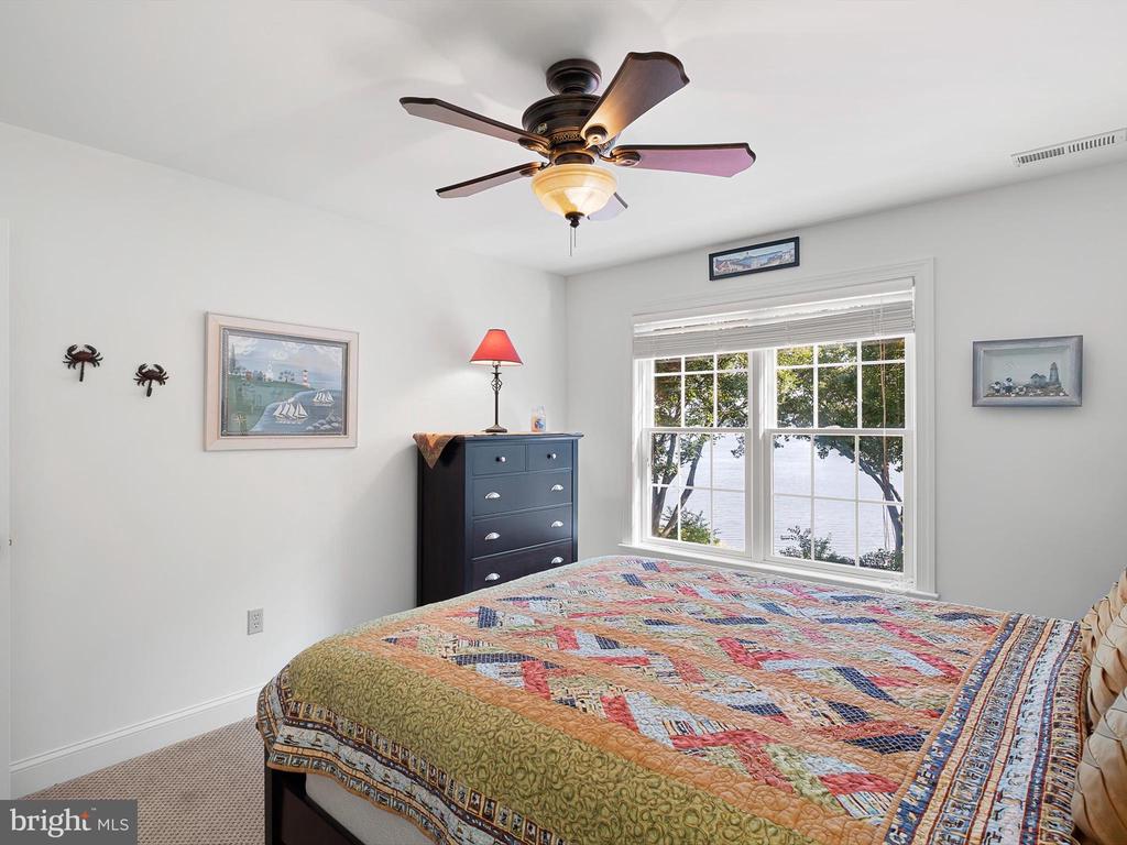 155 W TEAL POINT ROAD
