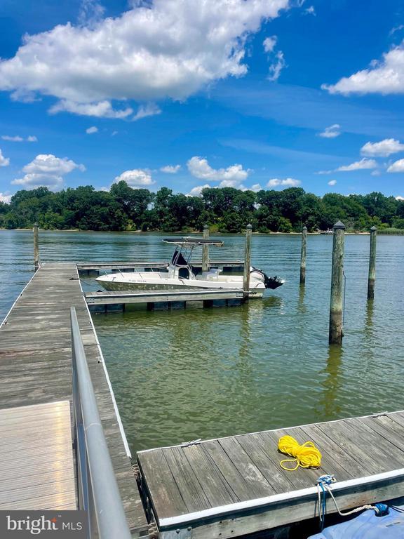 155 W TEAL POINT ROAD
