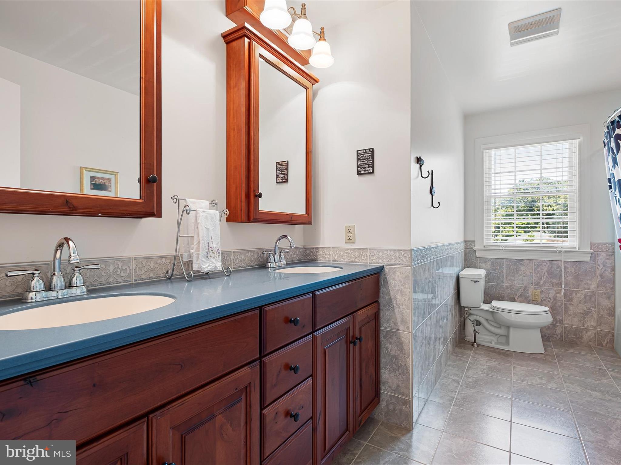 155 W TEAL POINT ROAD