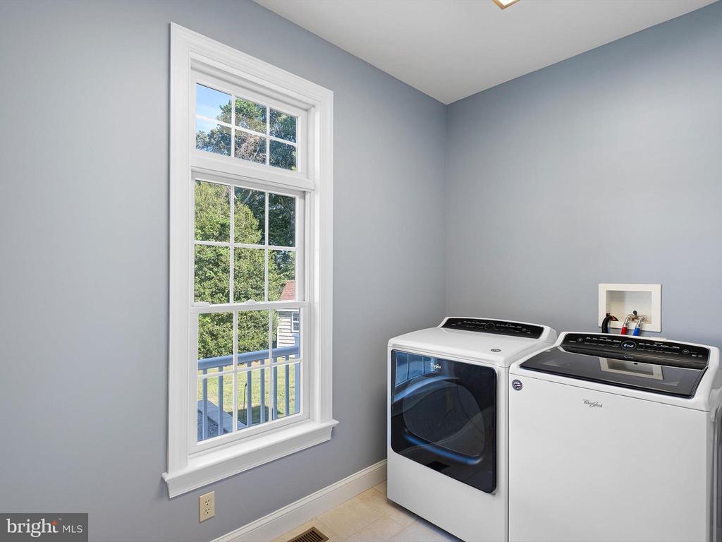 155 W TEAL POINT ROAD
