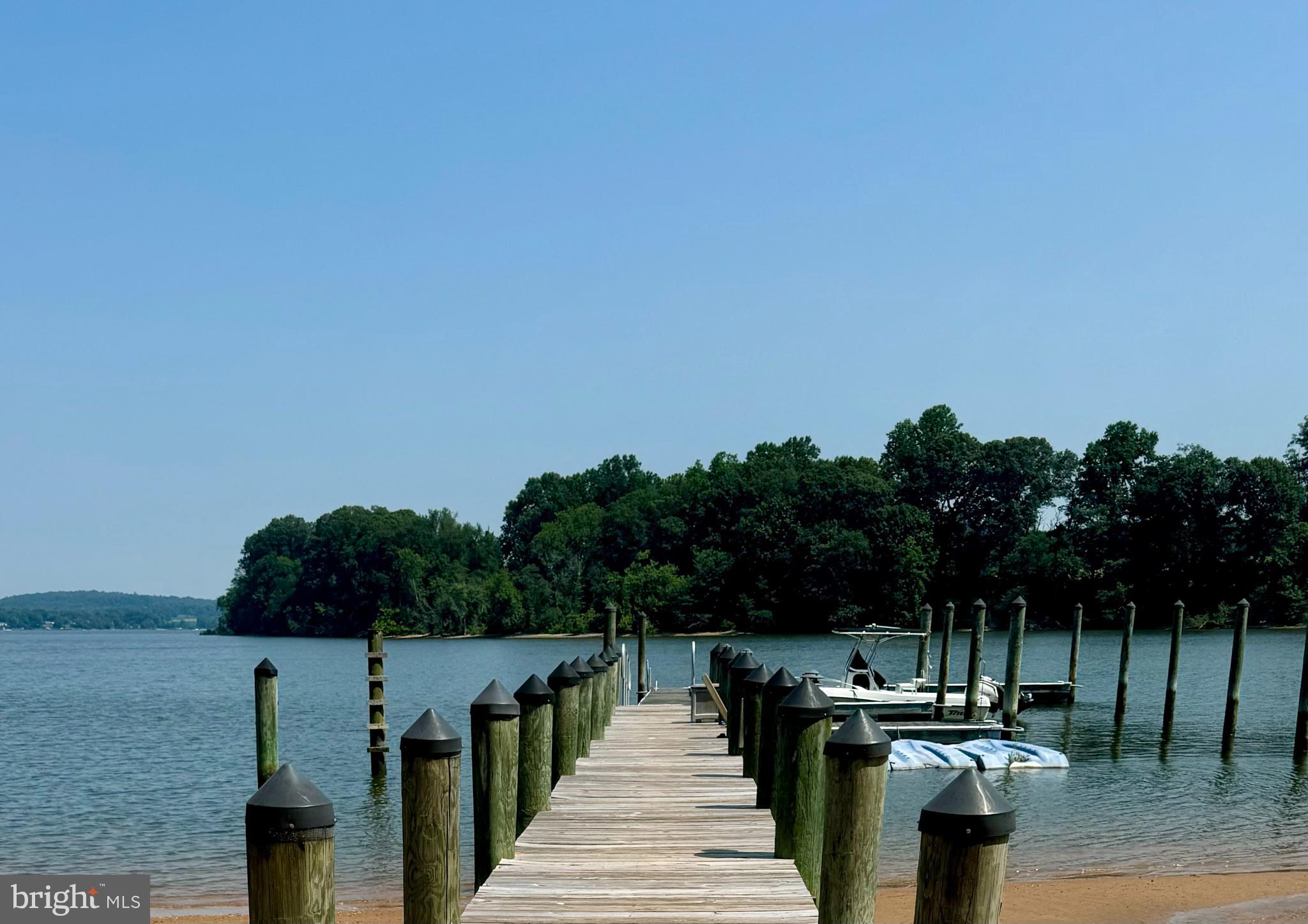 155 W TEAL POINT ROAD