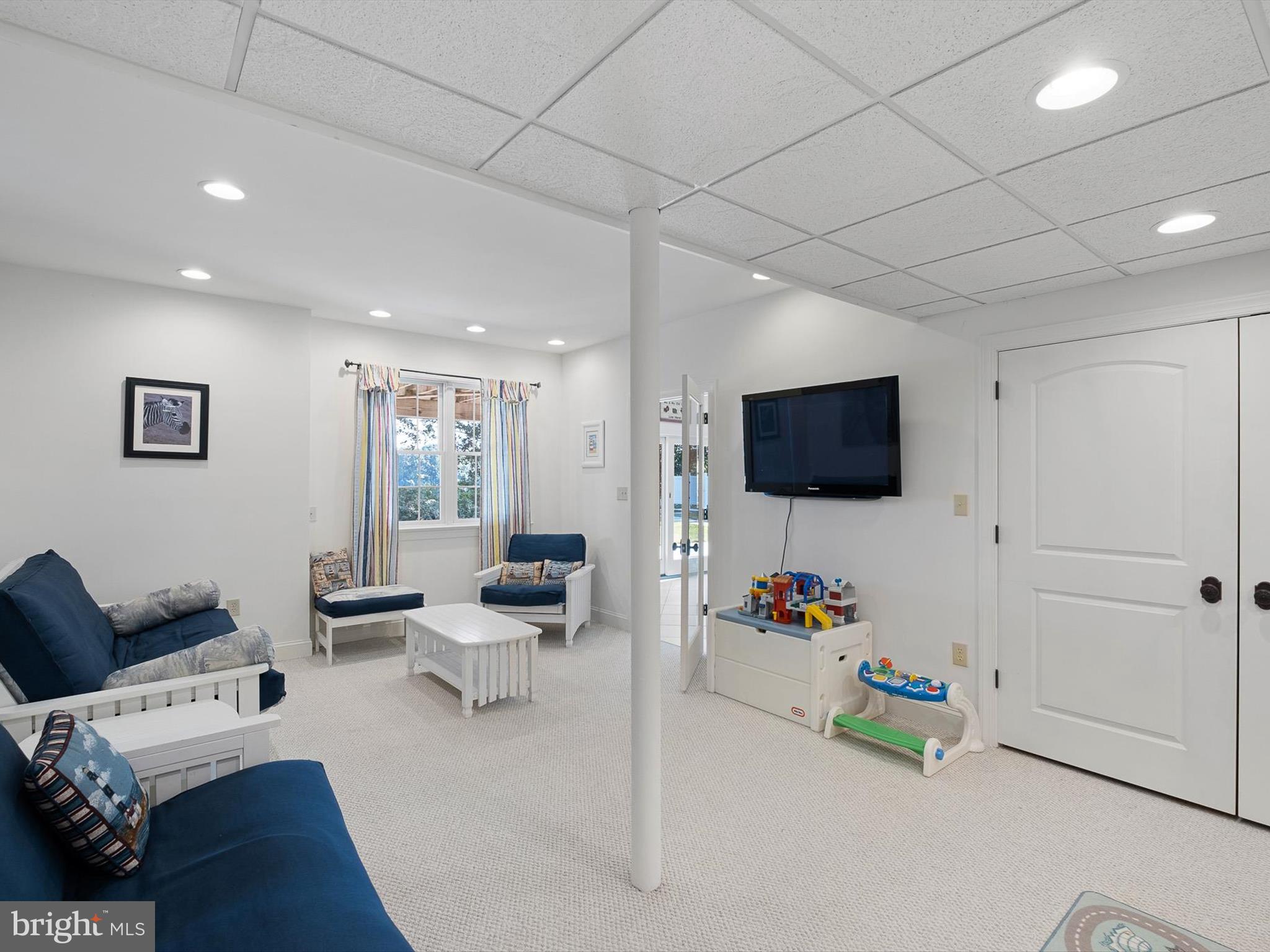 155 W TEAL POINT ROAD