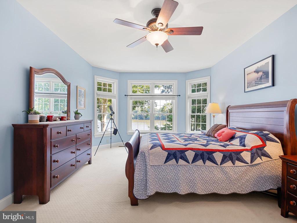 155 W TEAL POINT ROAD
