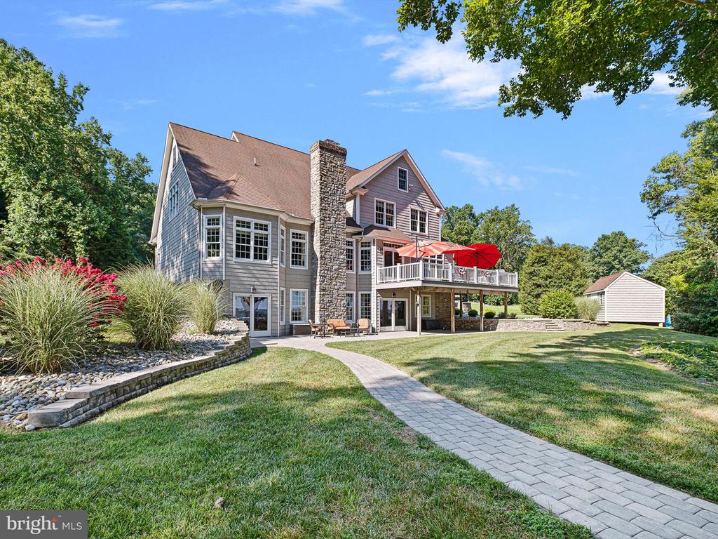155 W TEAL POINT ROAD