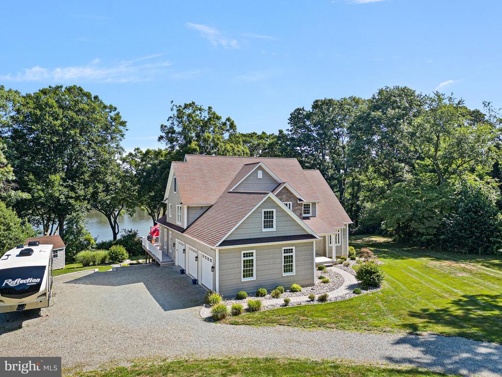 155 W TEAL POINT ROAD