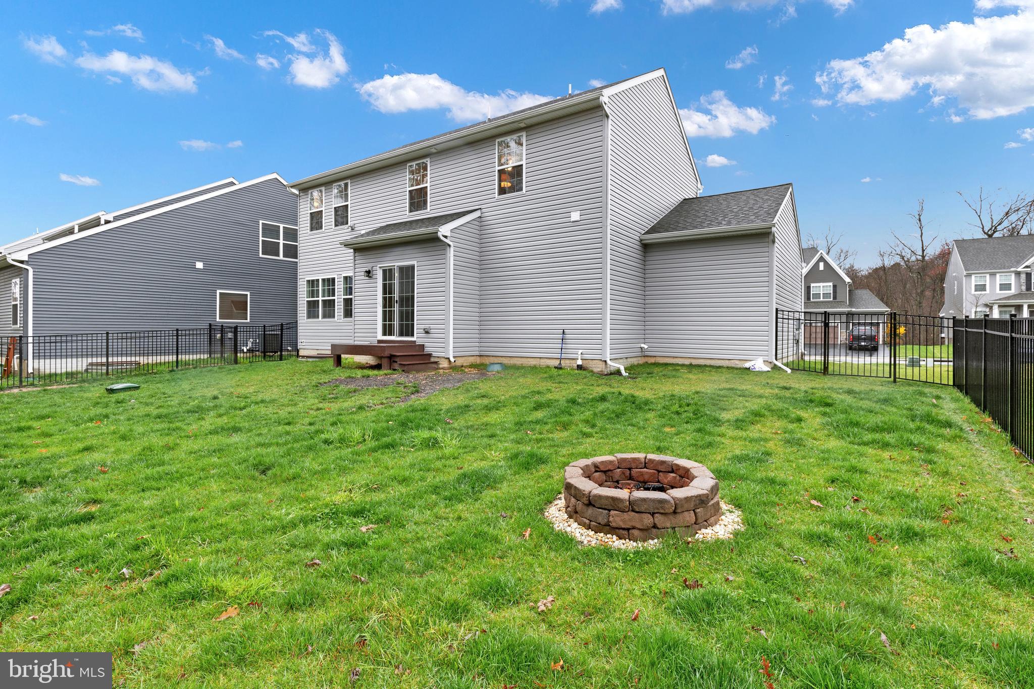 155 STEAMBOAT COURT