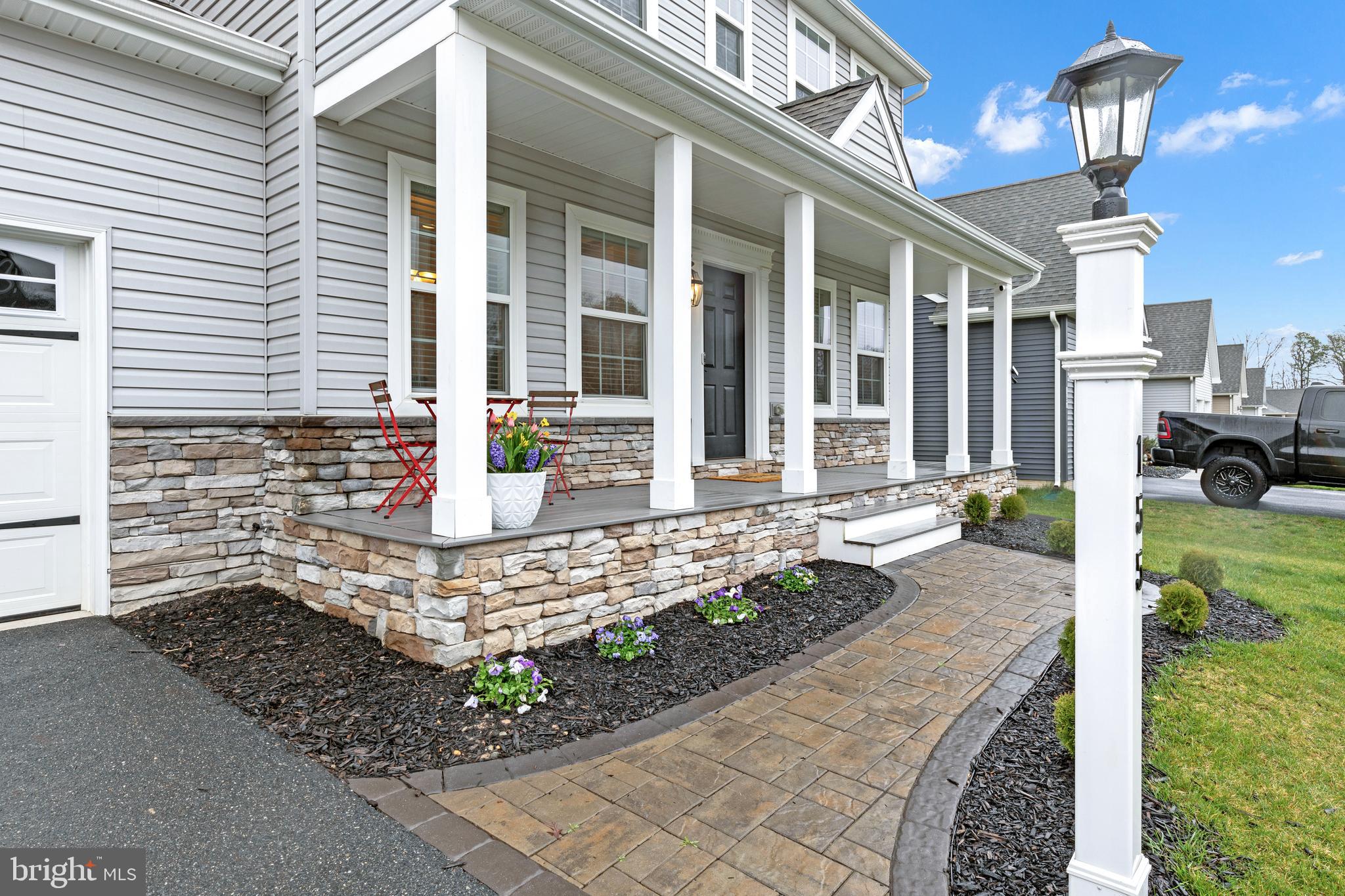 155 STEAMBOAT COURT