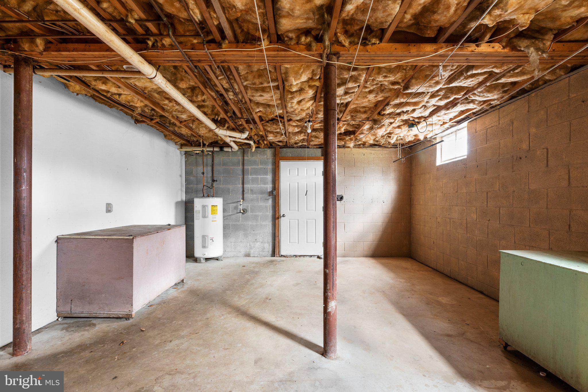 221 RYAN DRIVE