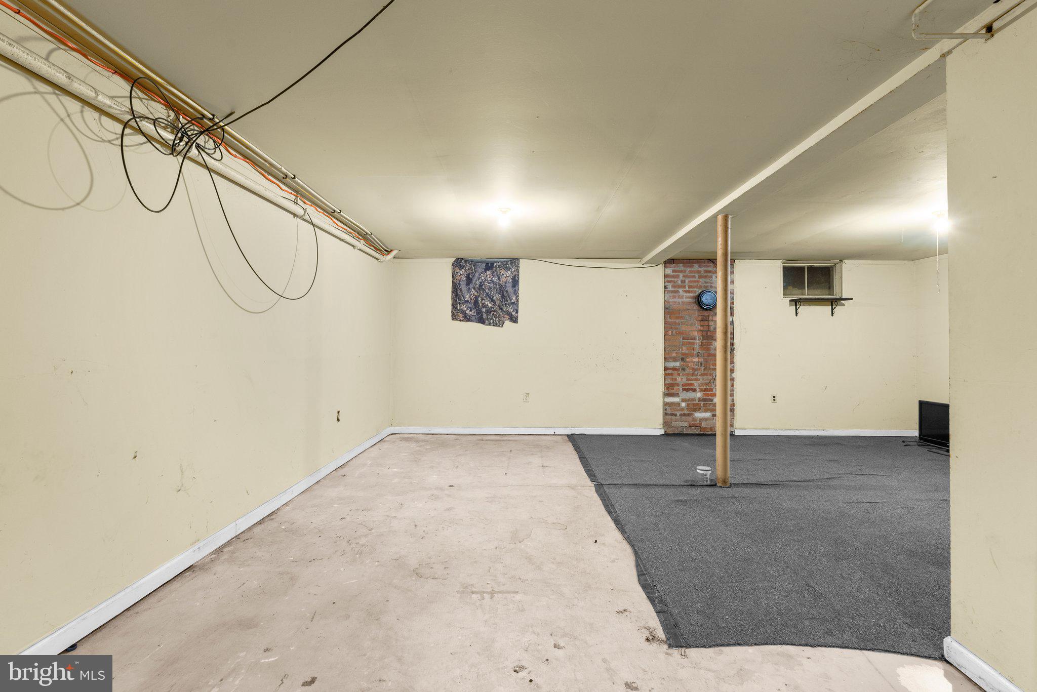 221 RYAN DRIVE