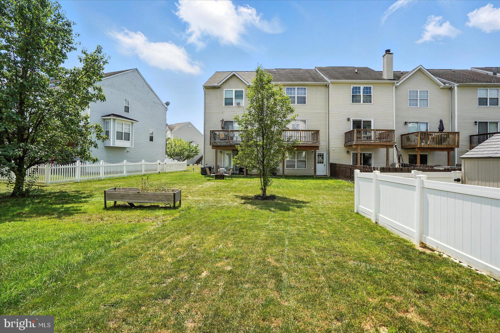 10 WHITETAIL WAY