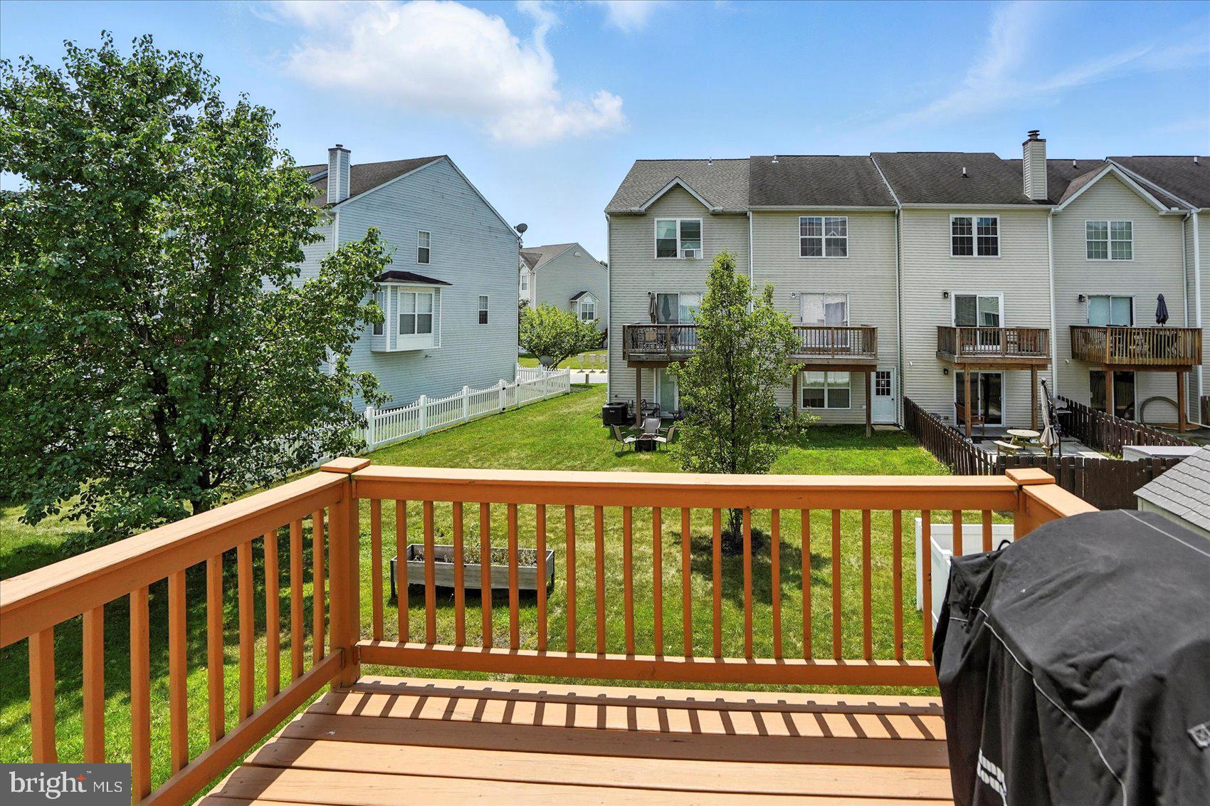 10 WHITETAIL WAY