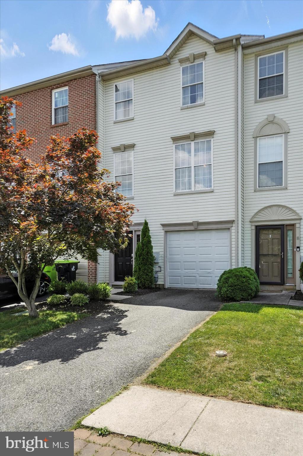 10 WHITETAIL WAY