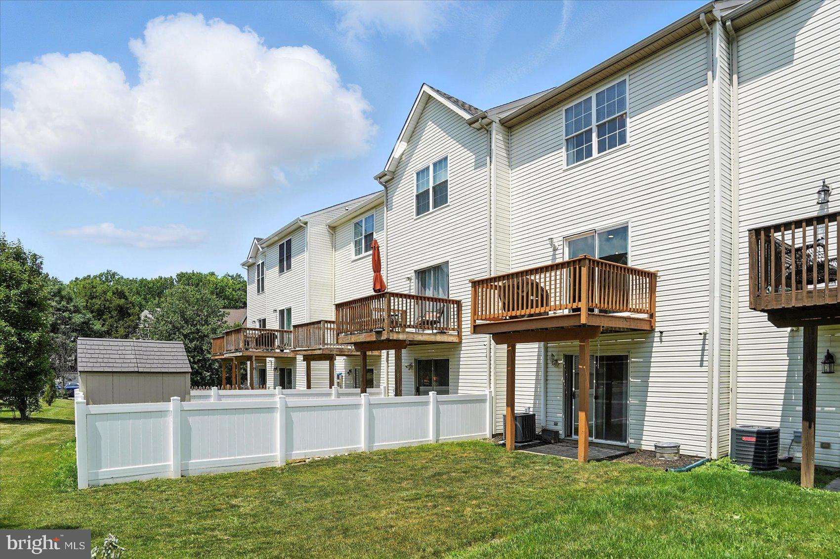 10 WHITETAIL WAY