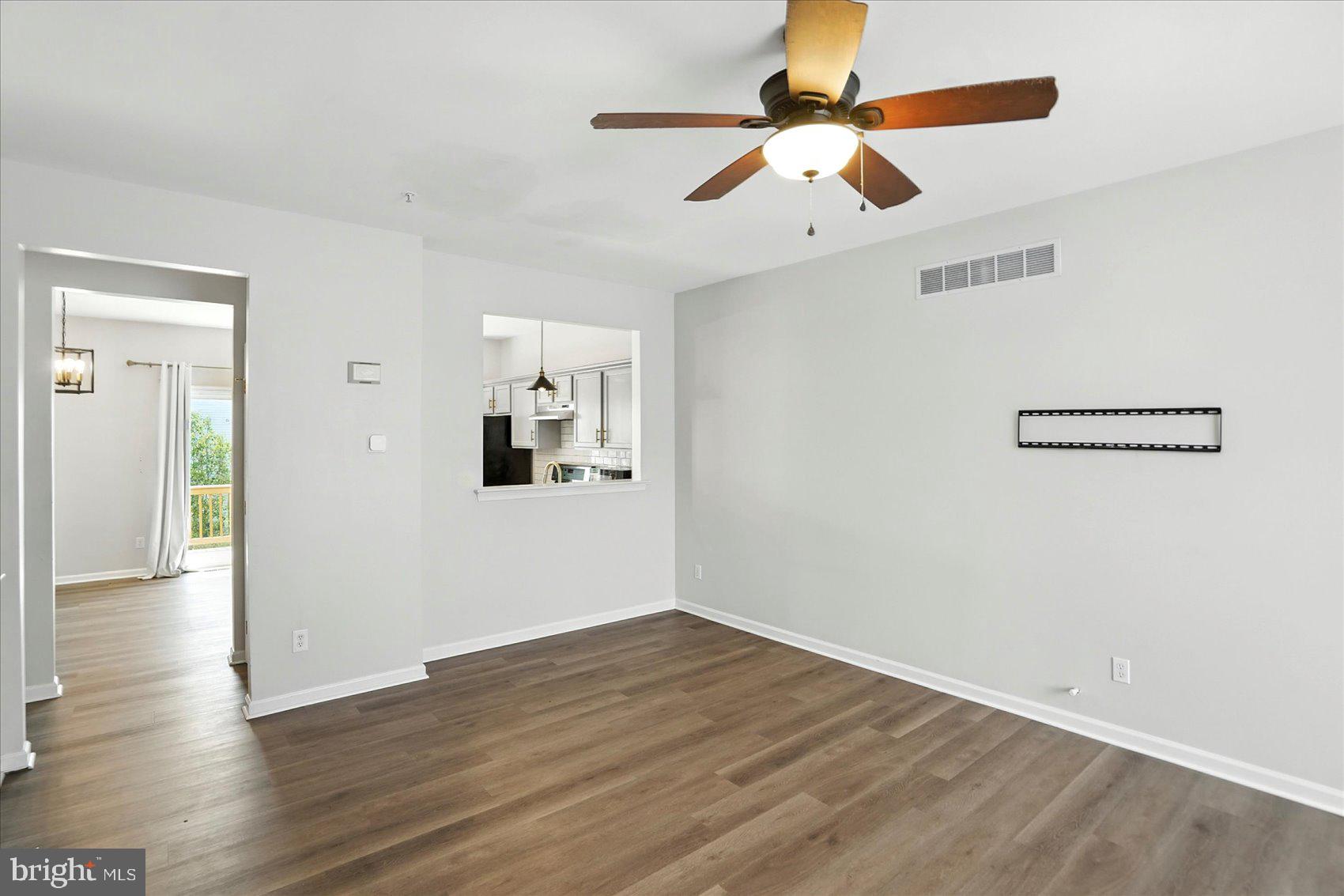 10 WHITETAIL WAY