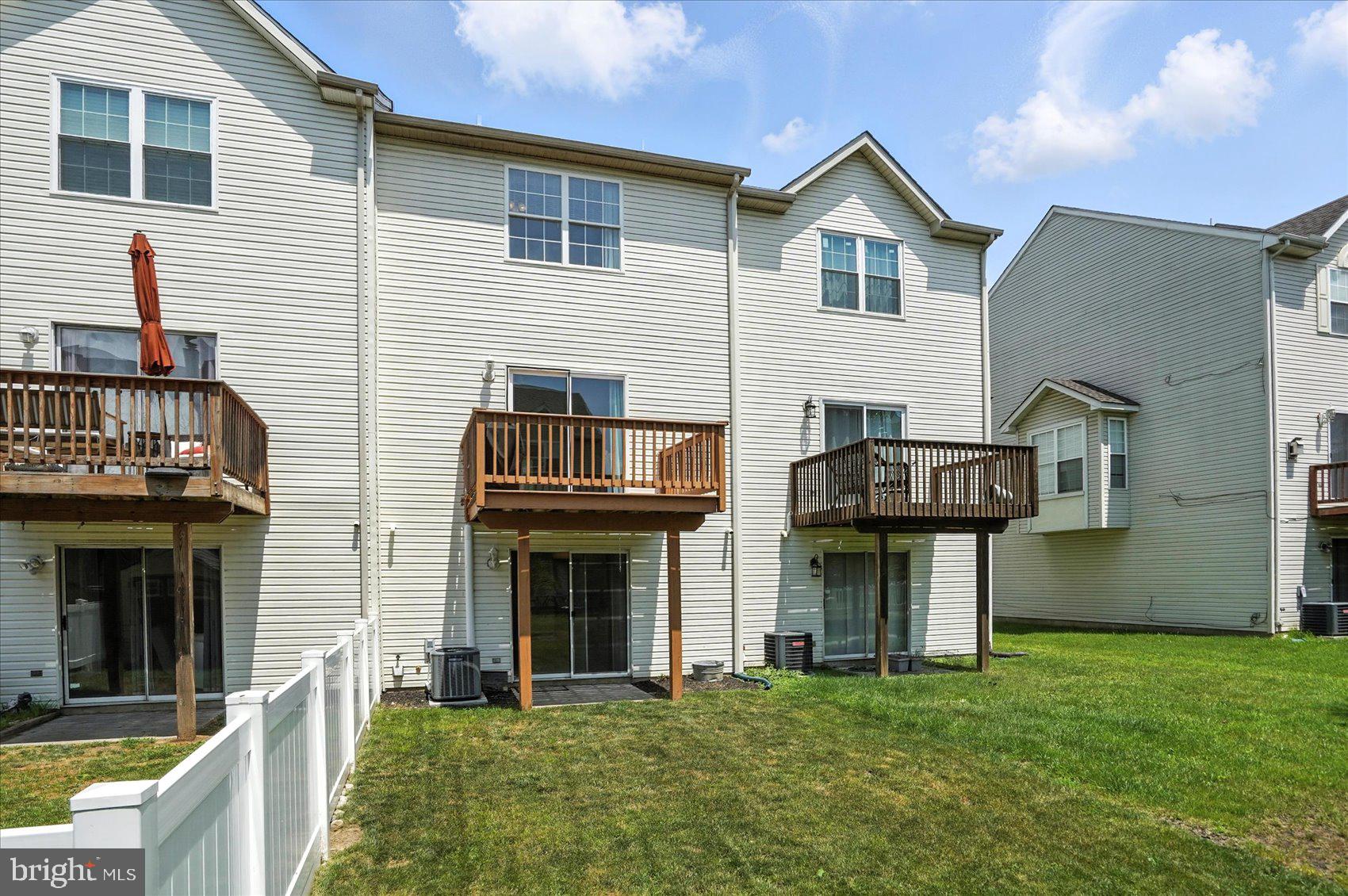 10 WHITETAIL WAY
