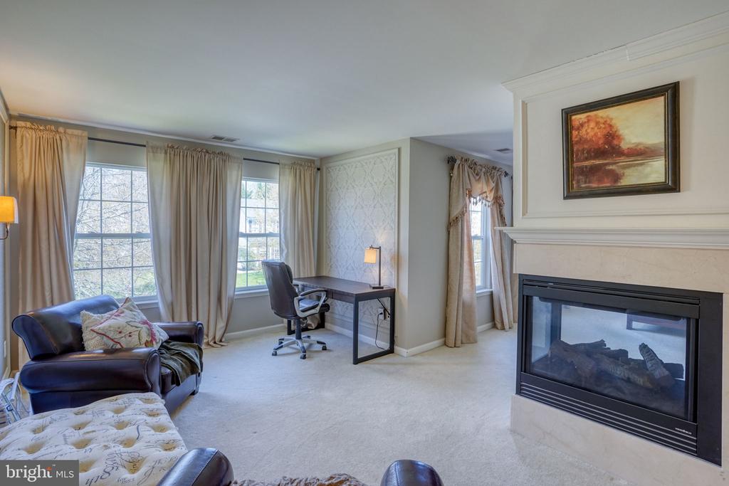25 CRESCENT LINKS DRIVE