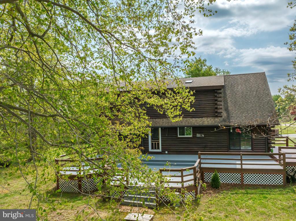 40 NICHOLS WAY