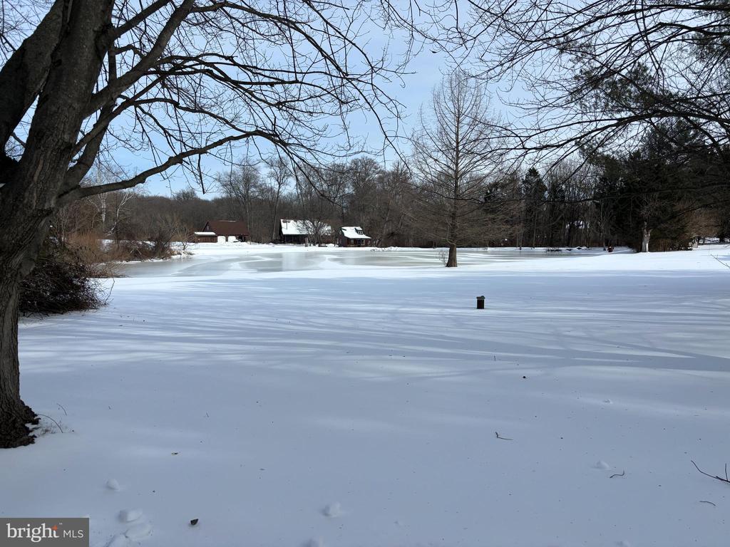 40 NICHOLS WAY