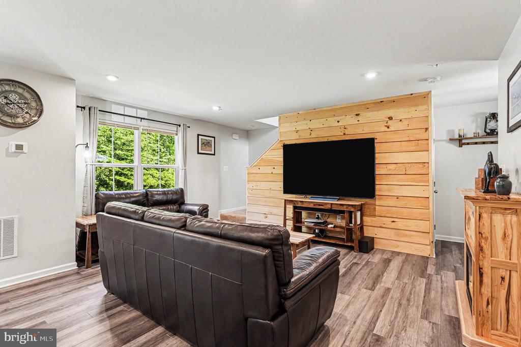 35 JUNIPER CIRCLE