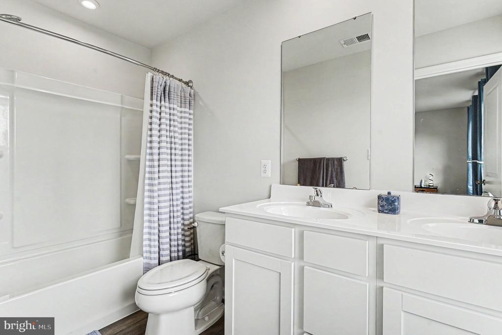 35 JUNIPER CIRCLE
