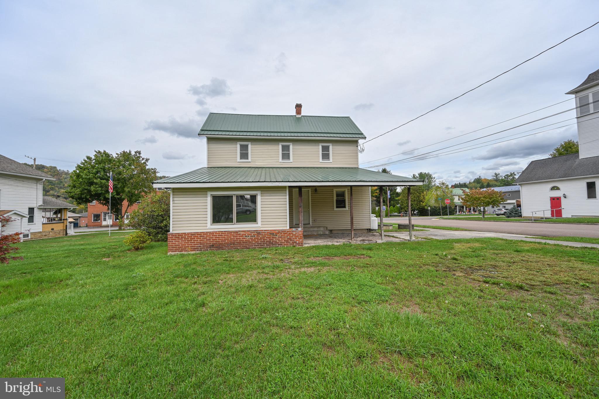 253 MAPLE STREET