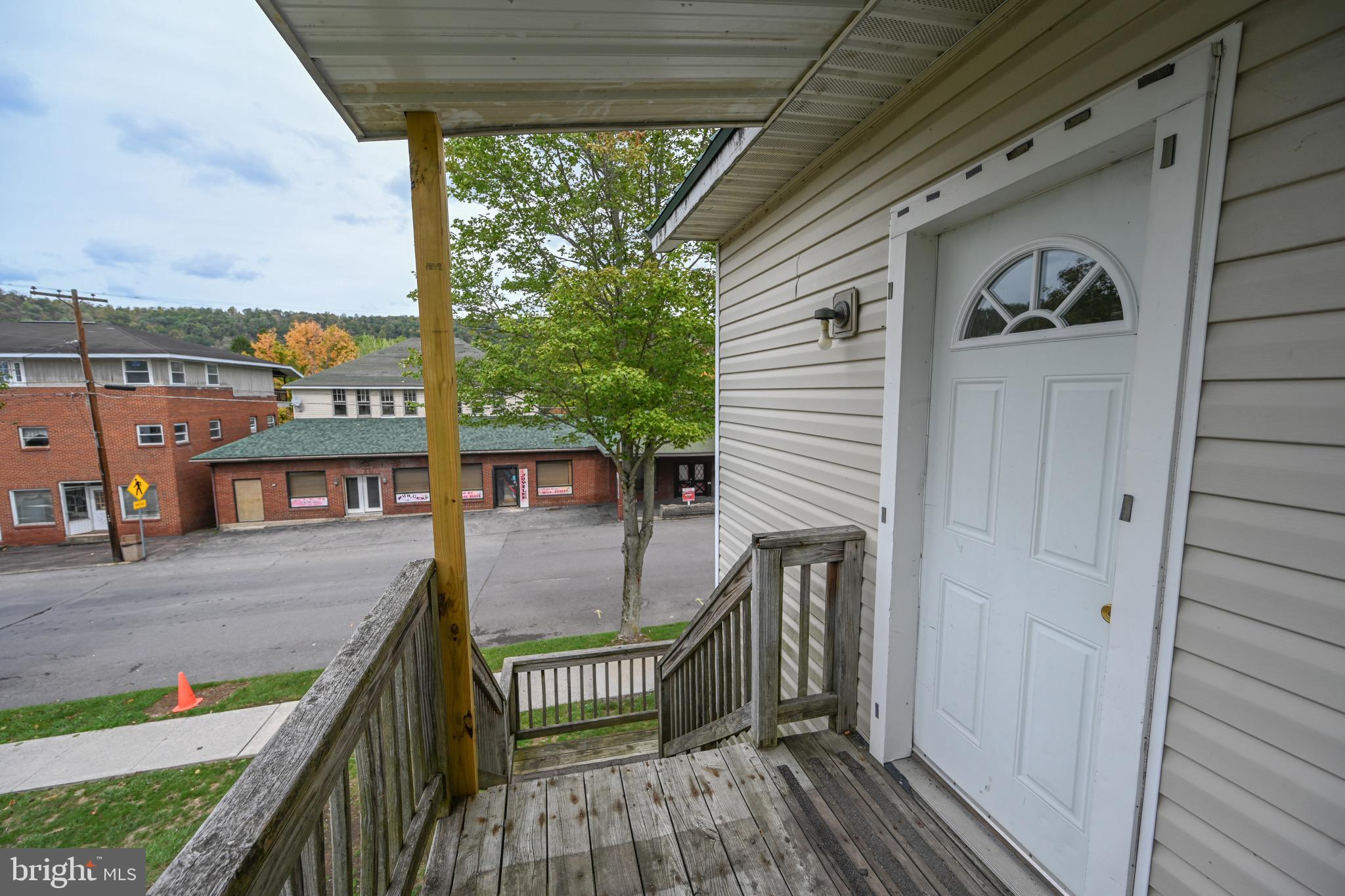 253 MAPLE STREET