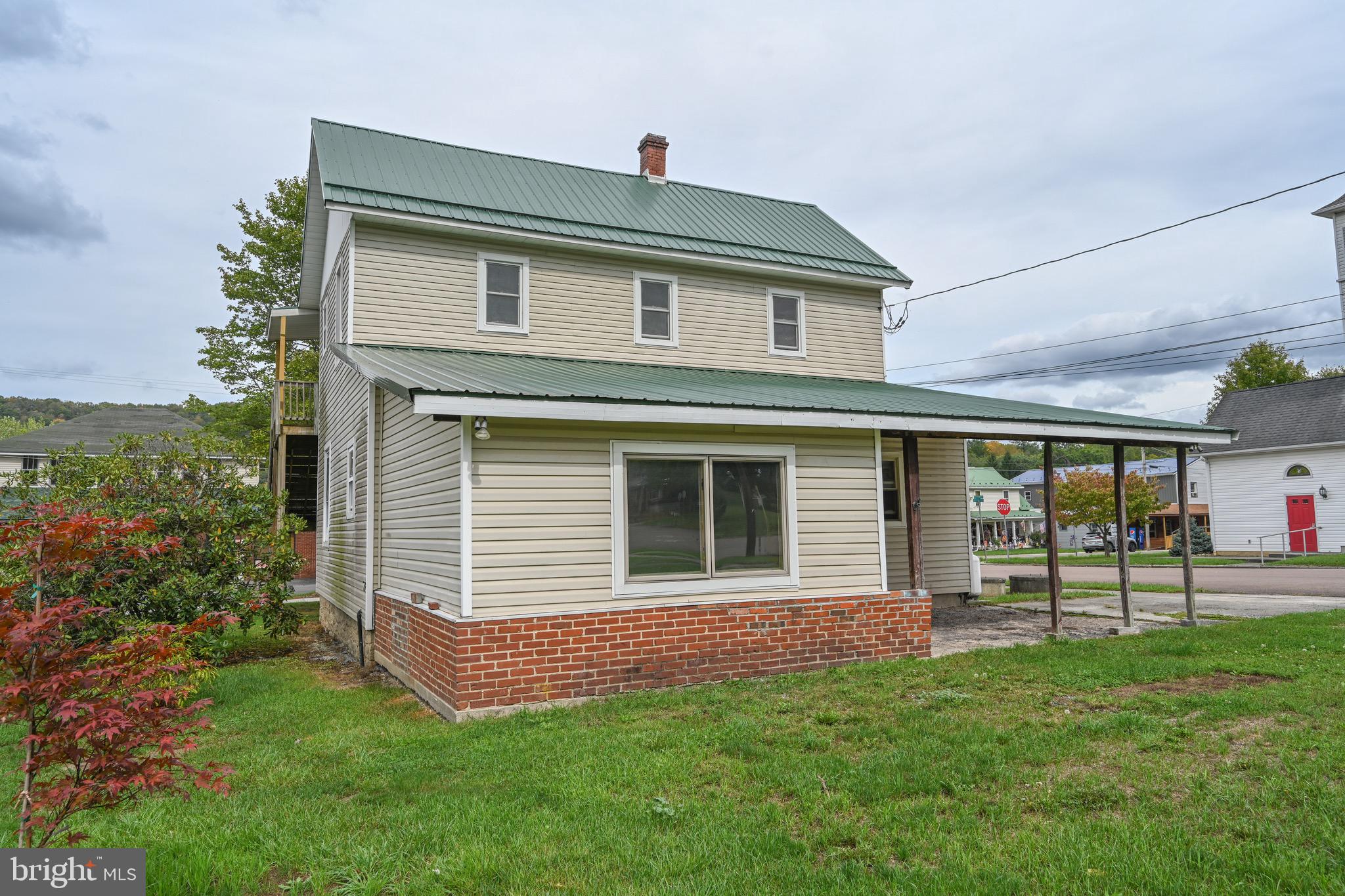 253 MAPLE STREET