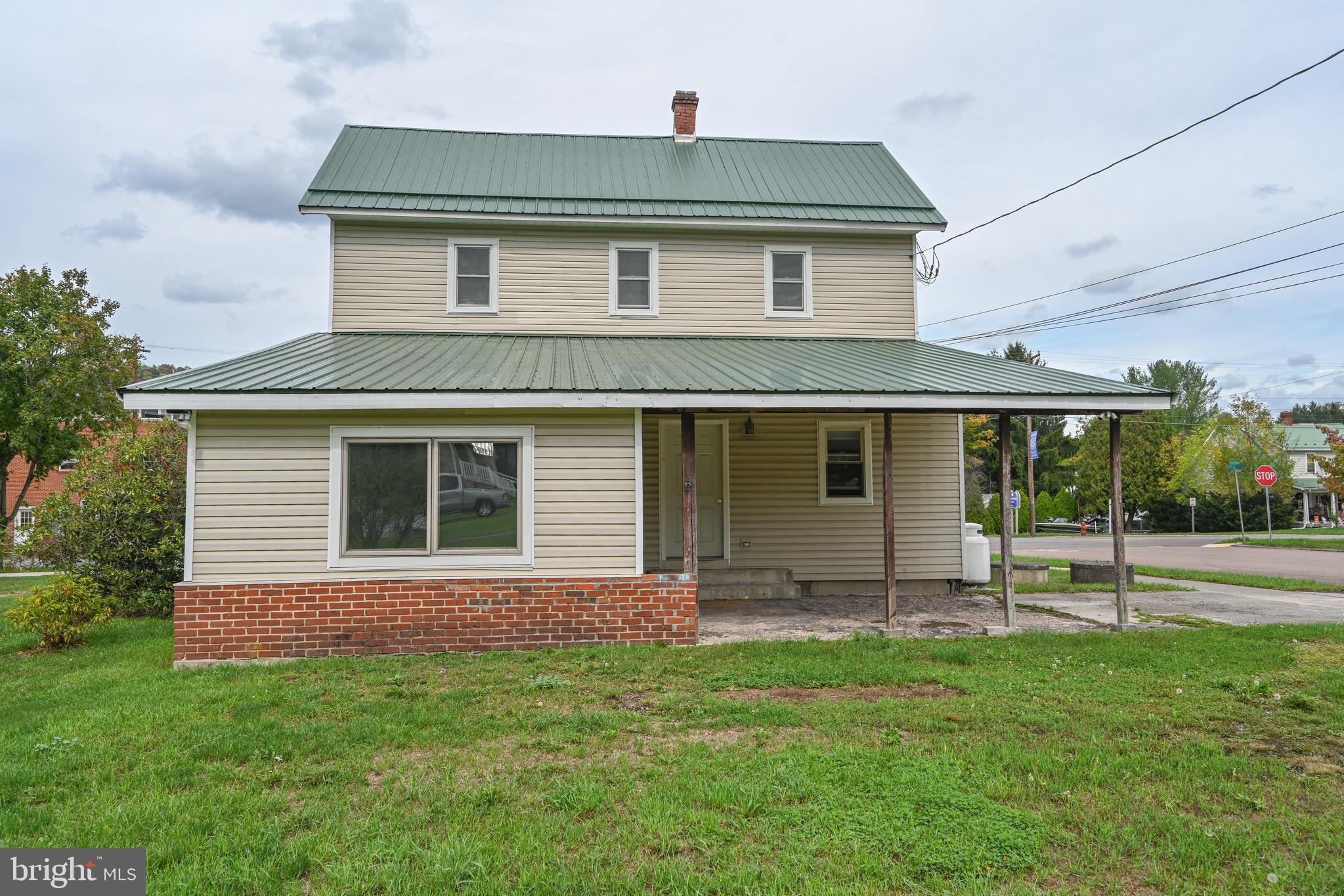 253 MAPLE STREET