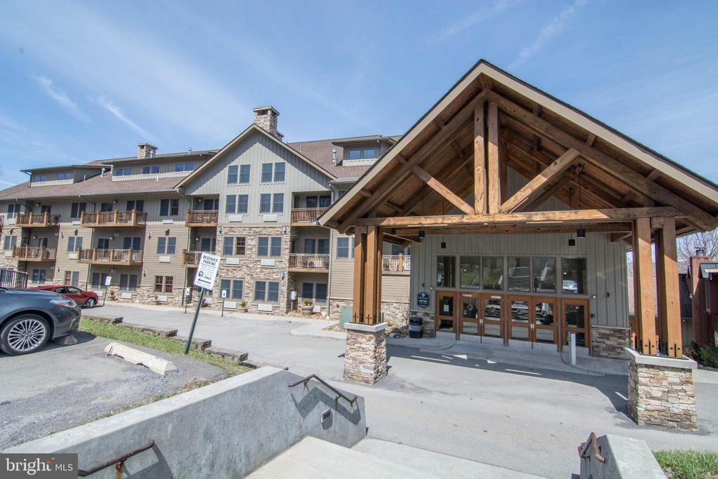 565 GLENDALE ROAD Unit: 208 - A