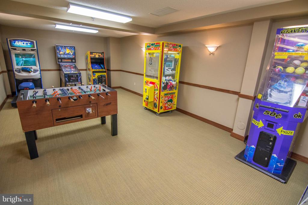 565 GLENDALE ROAD Unit: 208 - A