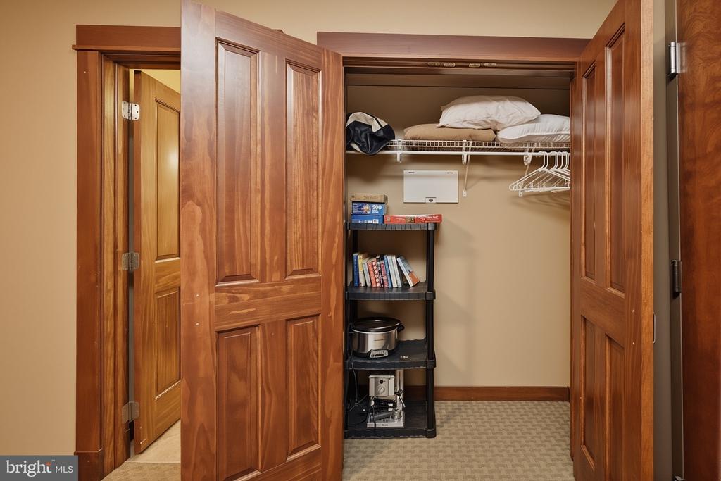 565 GLENDALE ROAD Unit: 208 - A