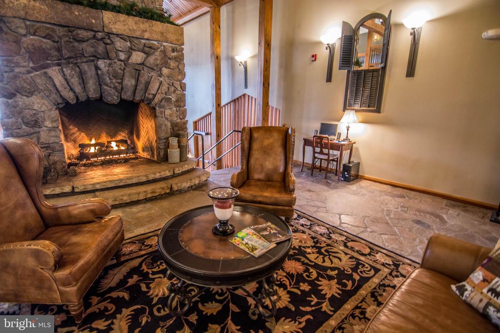 565 GLENDALE ROAD Unit: 208 - A