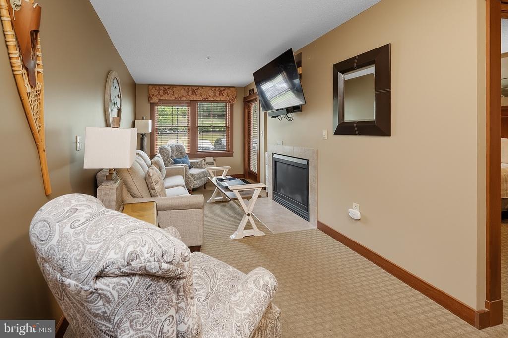 565 GLENDALE ROAD Unit: 208 - A