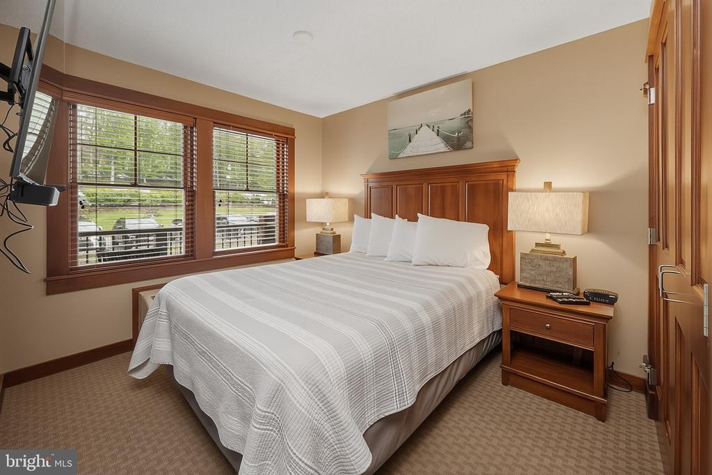 565 GLENDALE ROAD Unit: 208 - A