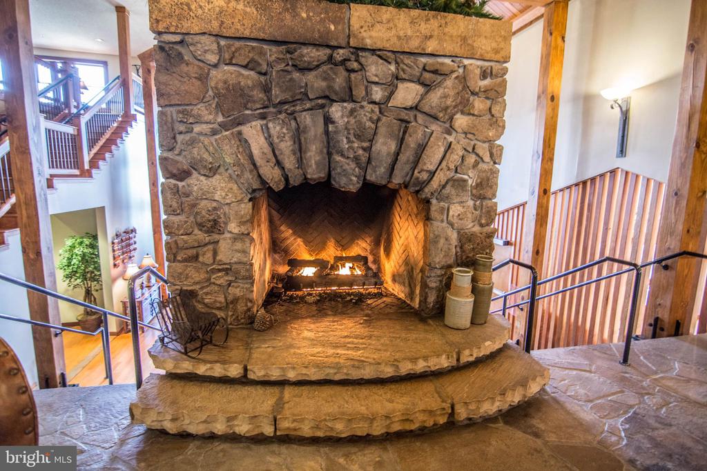 565 GLENDALE ROAD Unit: 208 - A