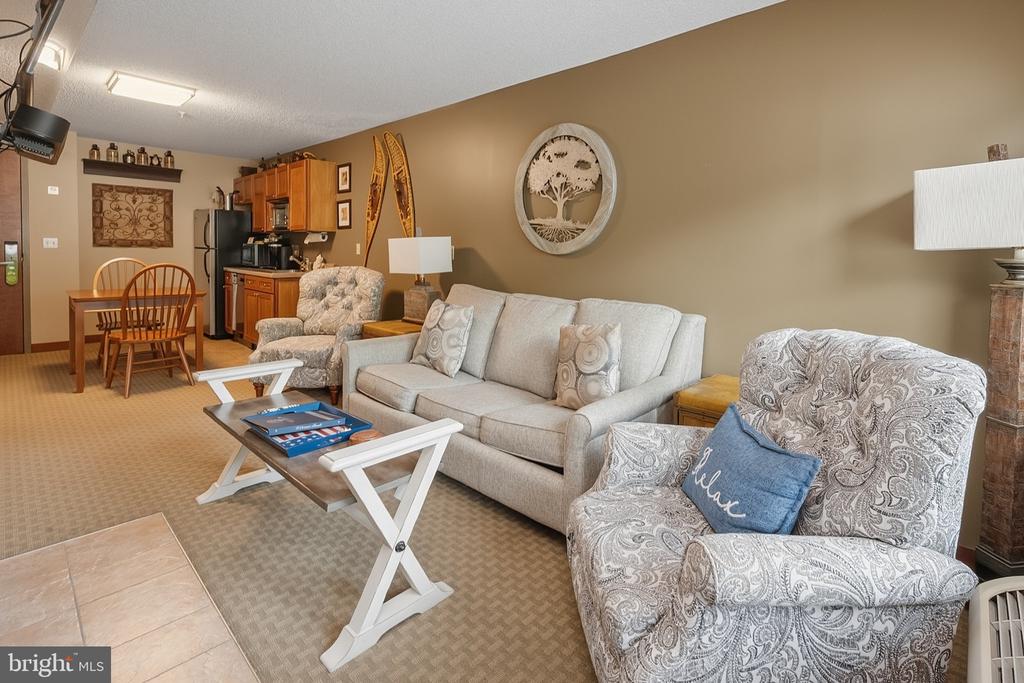 565 GLENDALE ROAD Unit: 208 - A