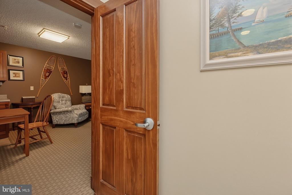 565 GLENDALE ROAD Unit: 208 - A