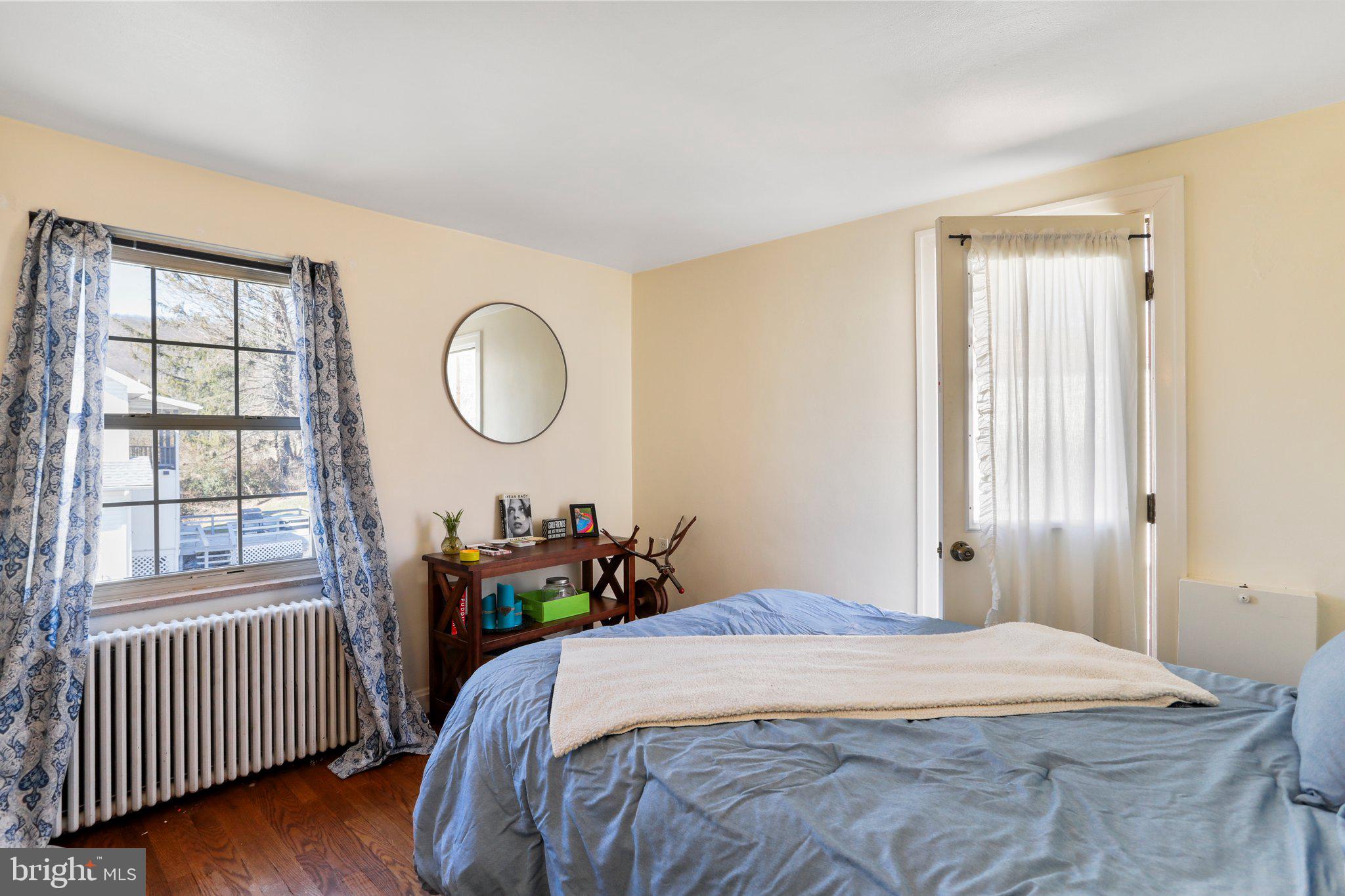 301 E 1ST STREET